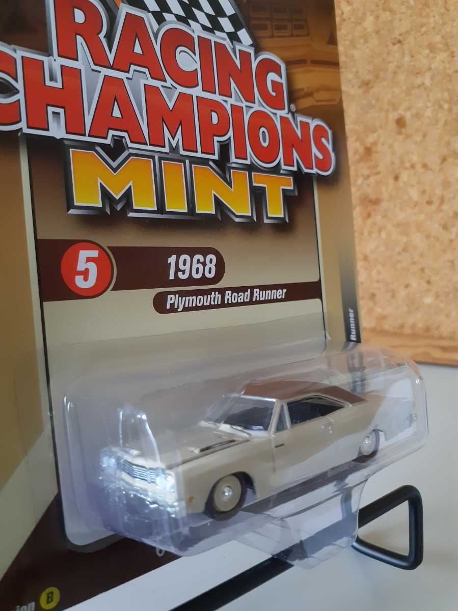 レーシングチャンピオン/1968 Plymouth Road Runne/プリムスロードランナー/LIMITED EDITION/アメリカンマッスルの画像3