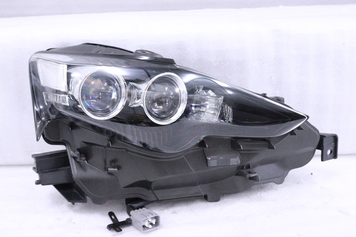 28-1054☆美品☆前期 LED ASE30 レクサスIS☆右ヘッドライト KOITO 53