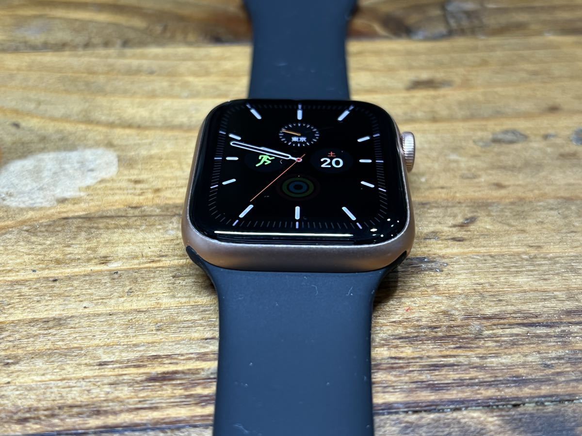 ☆即決 バッテリー100% Apple Watch SE 44mm ゴールド アルミニウム