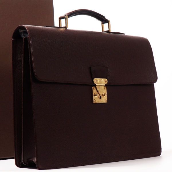美品】ルイヴィトン Louis Vuitton タイガ セルヴィエット モスコバ