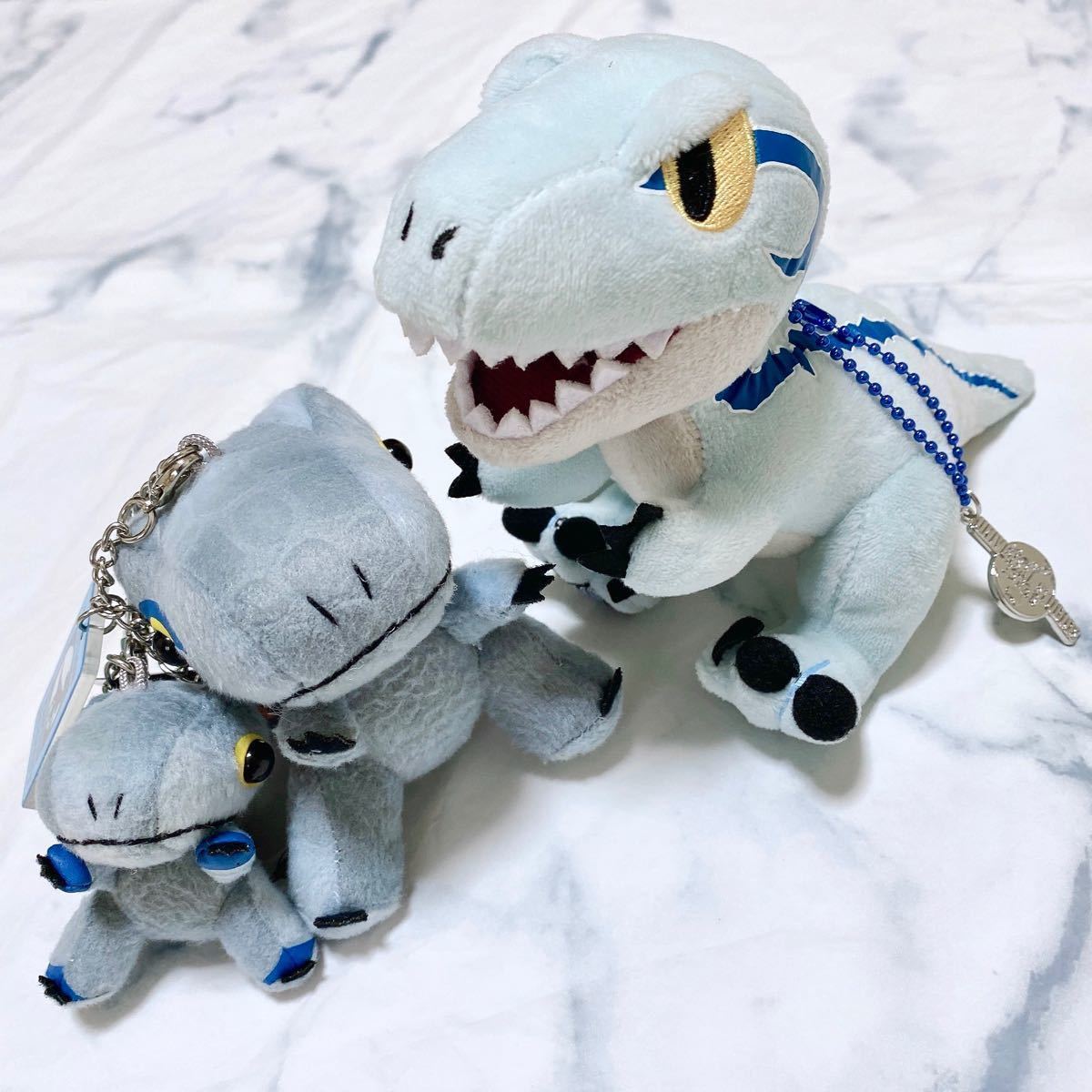 ユニバーサル・スタジオ・ジャパンの青い恐竜とE.T.型ぬいぐるみセット USJ ジュラシックワールドブルーぬいぐるみ