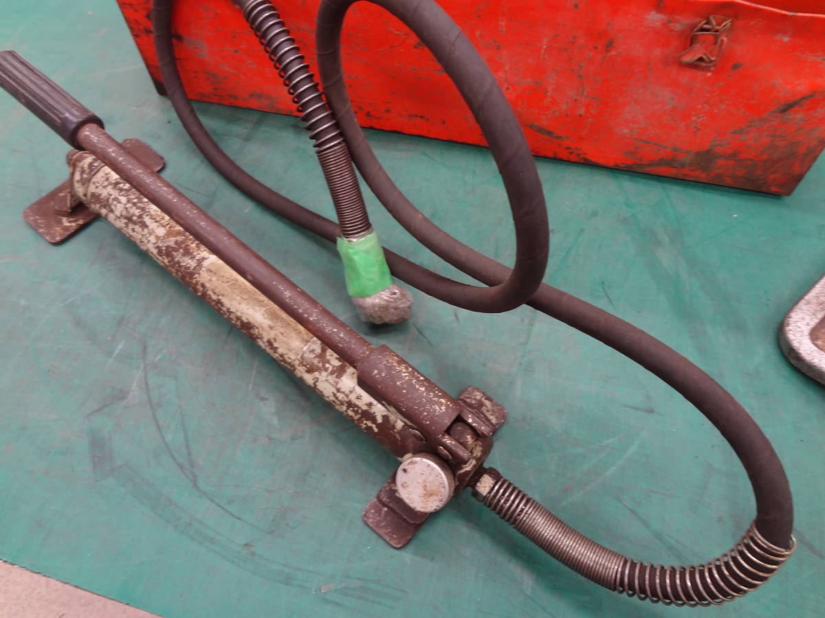 □亀倉 パイプ断水機 P-50型・手動油圧ポンプ 止水機 パイプ圧着 □亀倉 パイプ断水機 P-50型・手動油圧ポンプ 止水機 パイプ圧着