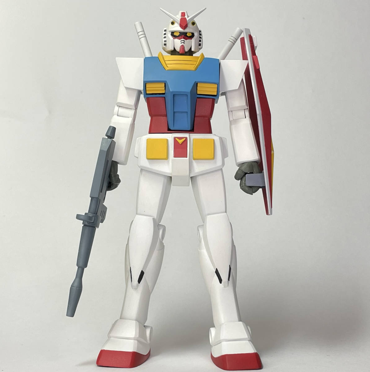 旧キット　ガンダム　1/144　改修塗装済み完成品　ガンプラ_画像4