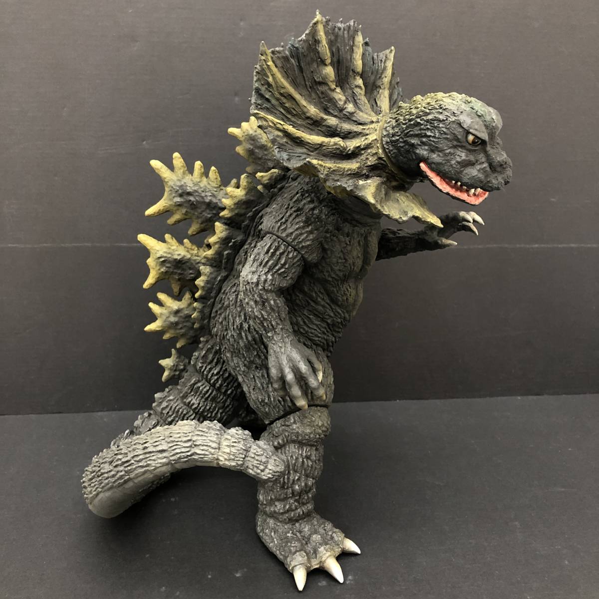 ウルトラマン CCP ジラース フィギュア 円谷プロ 特撮 商品细节 | 雅虎