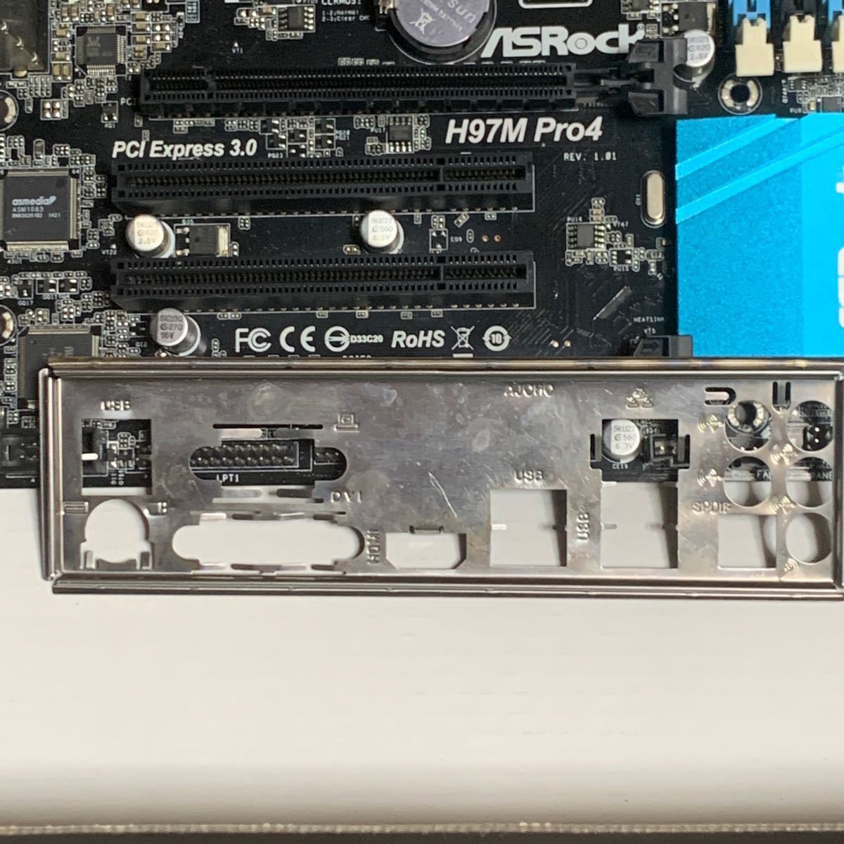 ASRock H97M Pro4 i7-4790 簡易動作確認 TFX電源・メモリ付属 ASRock H97M Pro4 i7-4790 簡易動作確認 TFX電源・メモリ付属