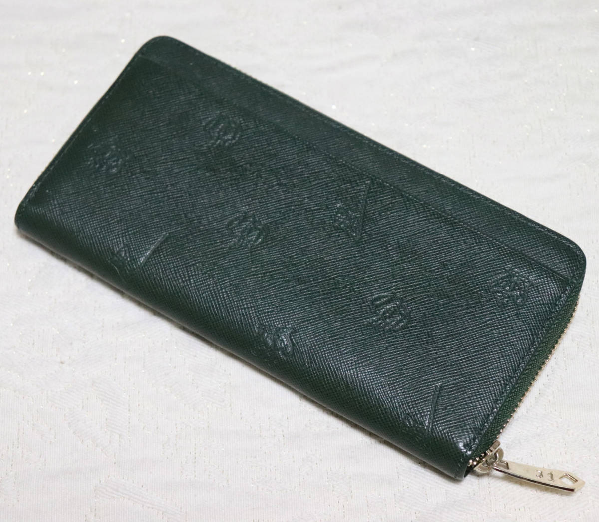 新品【Paul Smith ポールスミス 】本革 王冠・旗 型押し 新品【Paul Smith ポールスミス 】本革 王冠・旗 型押し