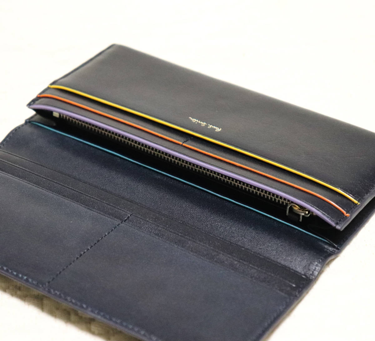 新品訳純正箱付き【Paul Smith ポールスミス 】本革 ステッチ 新品訳純正箱付き【Paul Smith ポールスミス 】本革 ステッチ