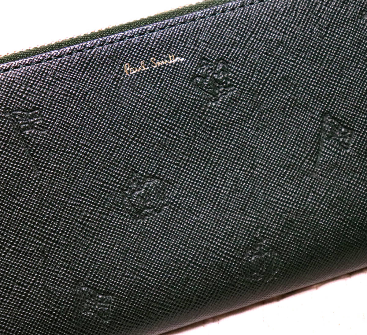 新品【Paul Smith ポールスミス 】本革 王冠・旗 型押し 新品【Paul Smith ポールスミス 】本革 王冠・旗 型押し