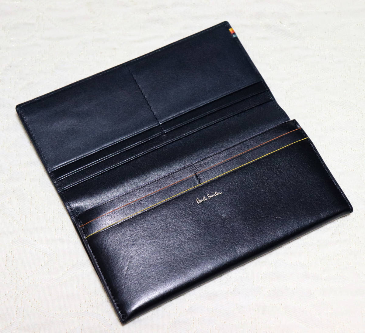新品訳純正箱付き【Paul Smith ポールスミス 】本革 ステッチ 新品訳純正箱付き【Paul Smith ポールスミス 】本革 ステッチ