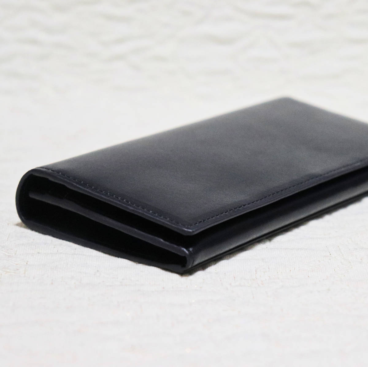 新品訳純正箱付き【Paul Smith ポールスミス 】本革 ステッチ 新品訳純正箱付き【Paul Smith ポールスミス 】本革 ステッチ
