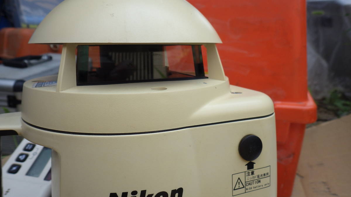 ニコン レーザーレベル NL300E 受光器 LS-6 DS-30 工具、DIY用品 ニコン レーザーレベル NL300E 受光器 LS-6 DS-30 工具、DIY用品