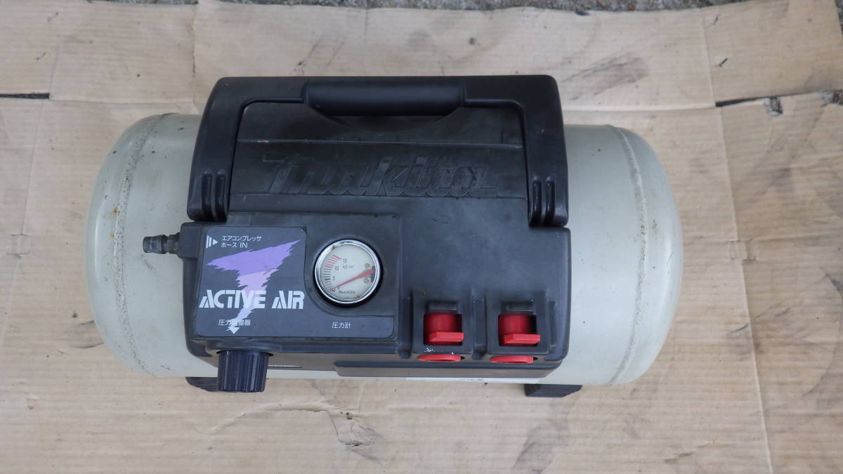 ログハウスや別荘などに 遊び道具の洗い物に最適です。陶器製 ログハウスや別荘などに 遊び道具の洗い物に最適です。陶器製