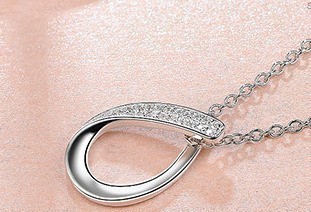 【最高級の逸品】【必見】ダイヤモンドネックレス・ペンダント☆刻印有☆《限定販売》★プラチナ仕上★_画像2