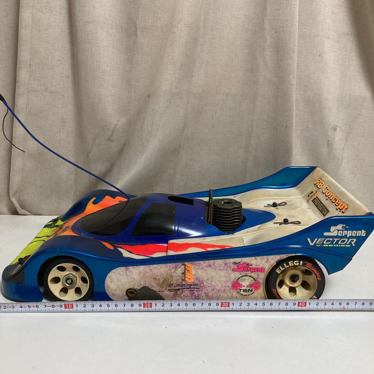 Yahoo!オークション - 1/8 塗装済 ローラ ラジコン ボディ Yahoo!オークション - 1/8 塗装済 ローラ ラジコン ボディ