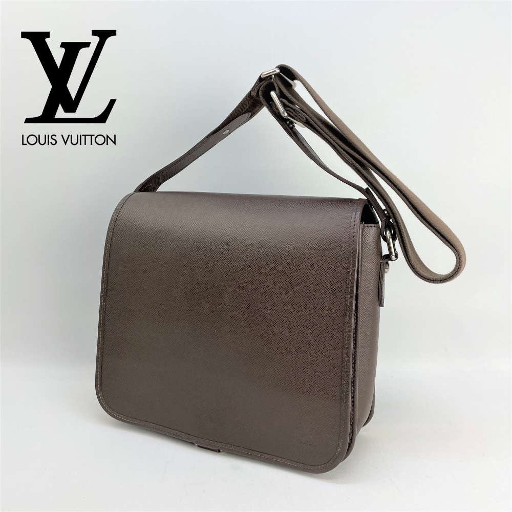 □LOUIS VUITTON□ タイガ アンドレイ ショルダーバッグ グリズリ
