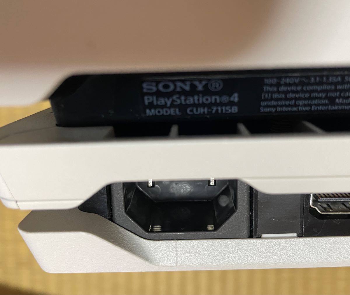 PS4 Pro 北米版 ジェットブラック 1TB CUH-7115B