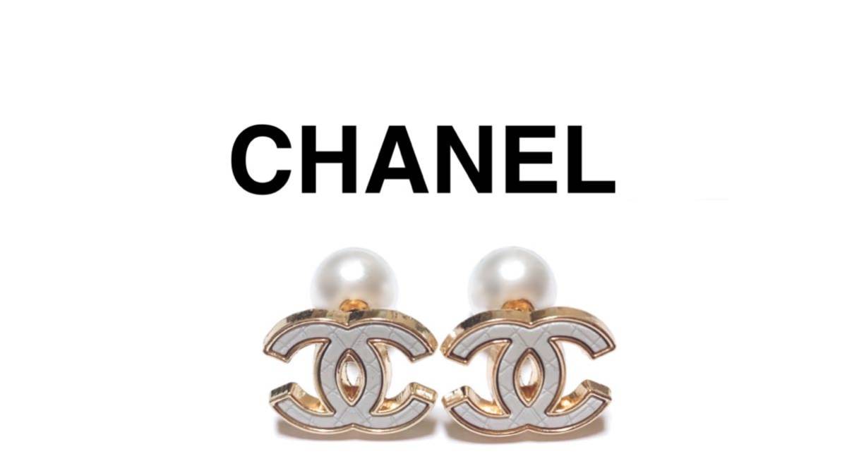 CHANEL シャネル ヴィンテージボタン ピアス ホワイト【1272】 marz.jp