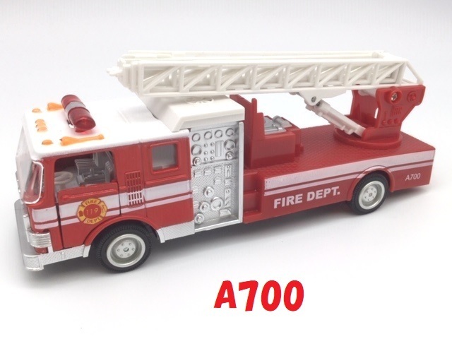 １台売り　アメリカン消防車　赤　A700　サイレン音　パトライト点滅　ミニカー　ファイアーエンジン　はしご車_画像1