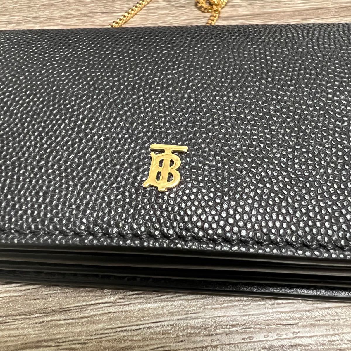 美品 バーバリー チェーンストラップ付き 二つ折り財布 ブラック ...