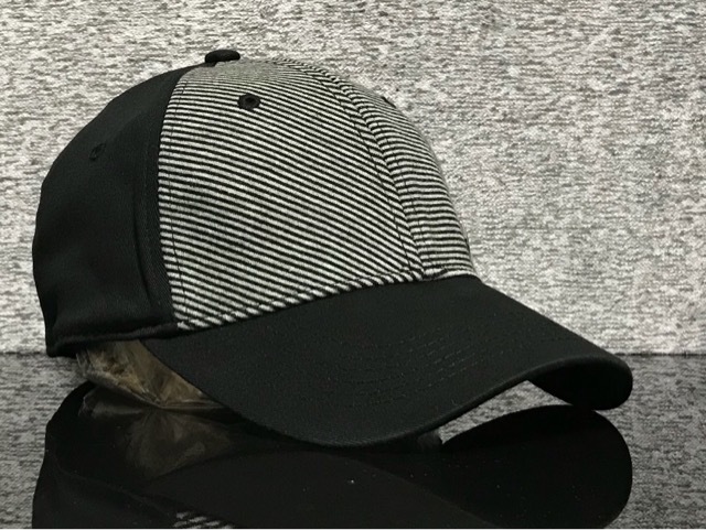 【未使用品】265H★OAKLEY オークリー キャップ 帽子 CAP 入手困難！クールなデザインの伸縮素材にメタル製ロゴ♪《伸縮前59㎝-63㎝位迄》_画像2