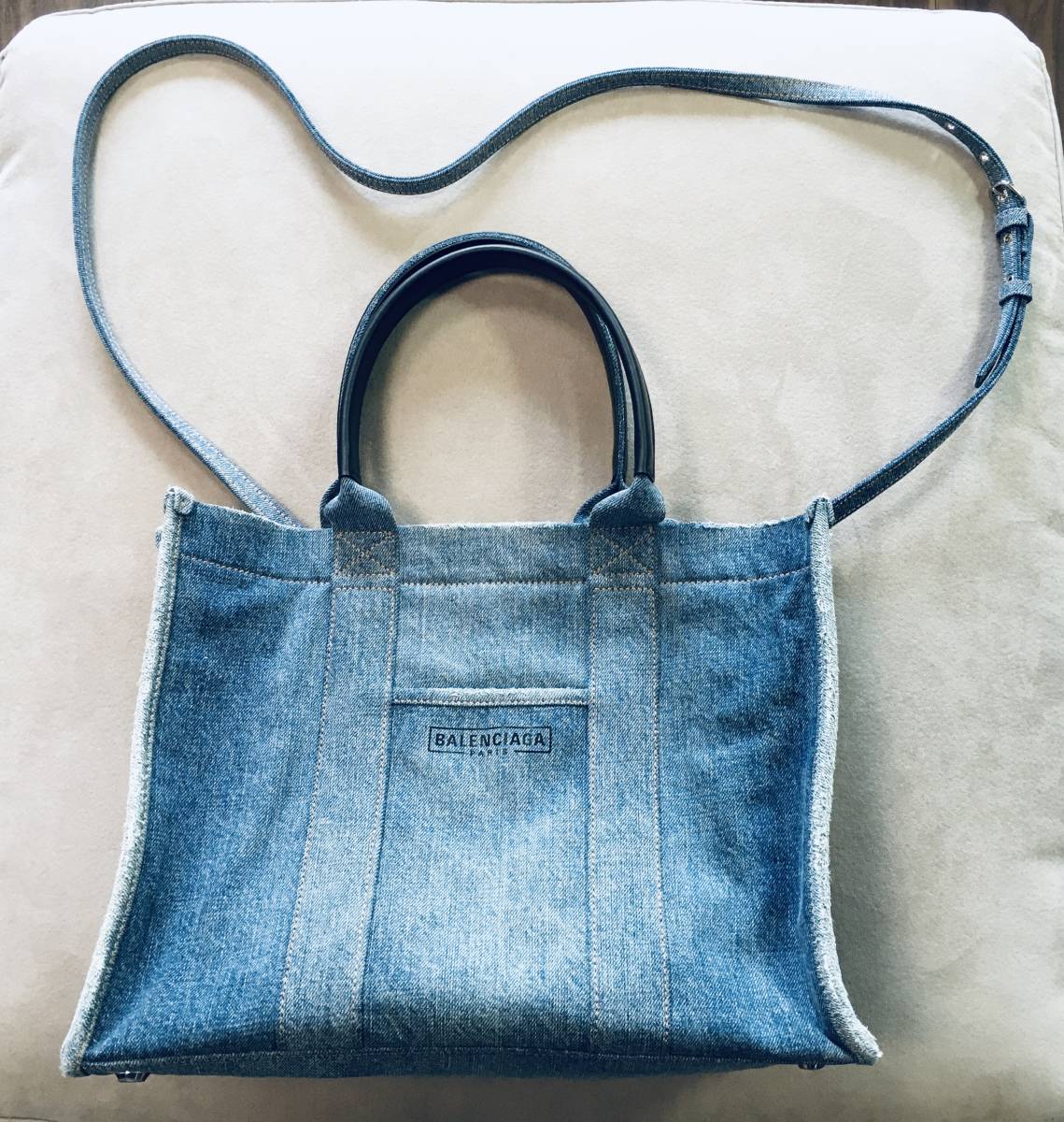 SALE☆新品 完売品M◇BALENCIAGA◇デニム トートバッグ ミディアム