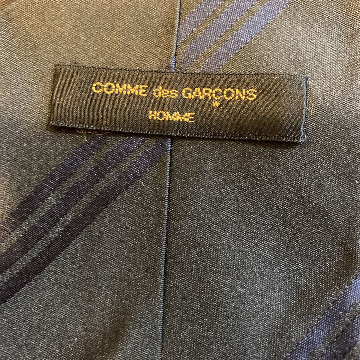 美★COMME des GARCONS HOMME★ブラックダークネイビーストライプネクタイ★コムデギャルソンオム_画像2