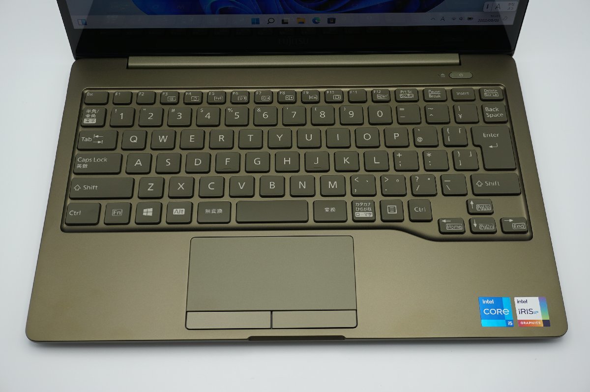 有機EL・第11世代i5】富士通 LIFEBOOK CH90/F3 FMVC90F3K Core i5