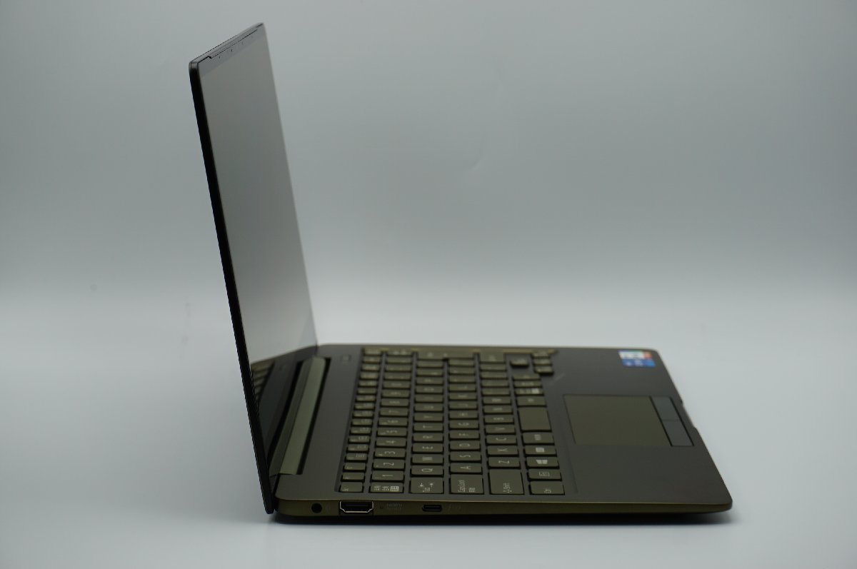 有機EL・第11世代i5】富士通 LIFEBOOK CH90/F3 FMVC90F3K Core i5