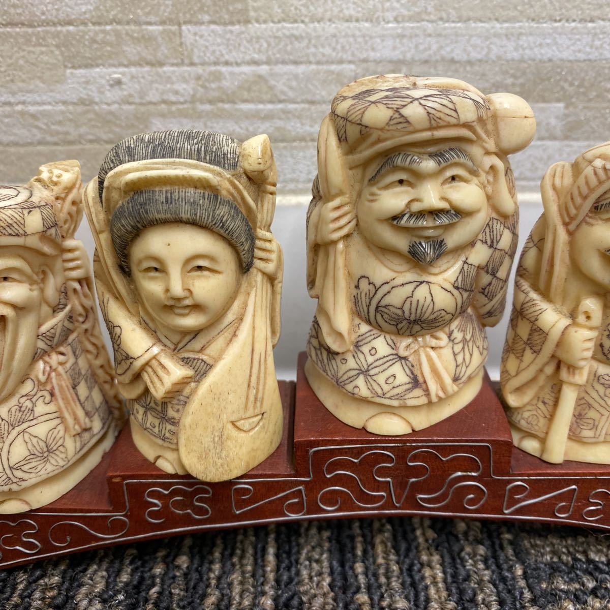好評 置物 象牙調 置物 手彫り 七福神 布袋 彫刻 工芸品 - www