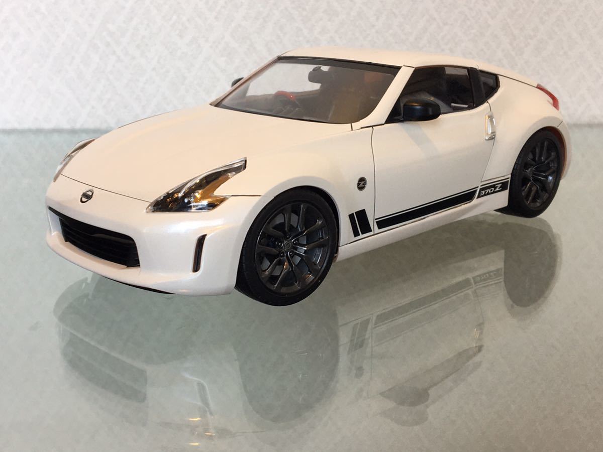 送料無料　1/24 プラモデル完成品 日産 フェアレディZ 370Z Heritage Edition ホワイト タミヤ TAMIYA NISSAN FAIRLADYZ_画像1