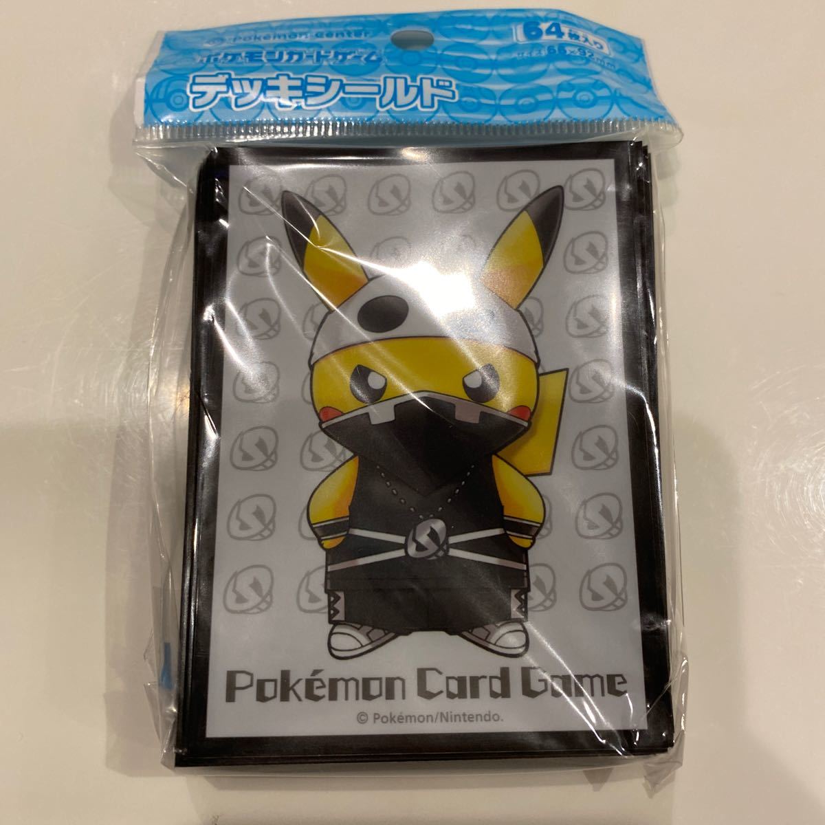 ポケモンカード デッキシールド スリーブ スカル団 ピカチュウ ポケモンカード デッキシールド スリーブ スカル団 ピカチュウ