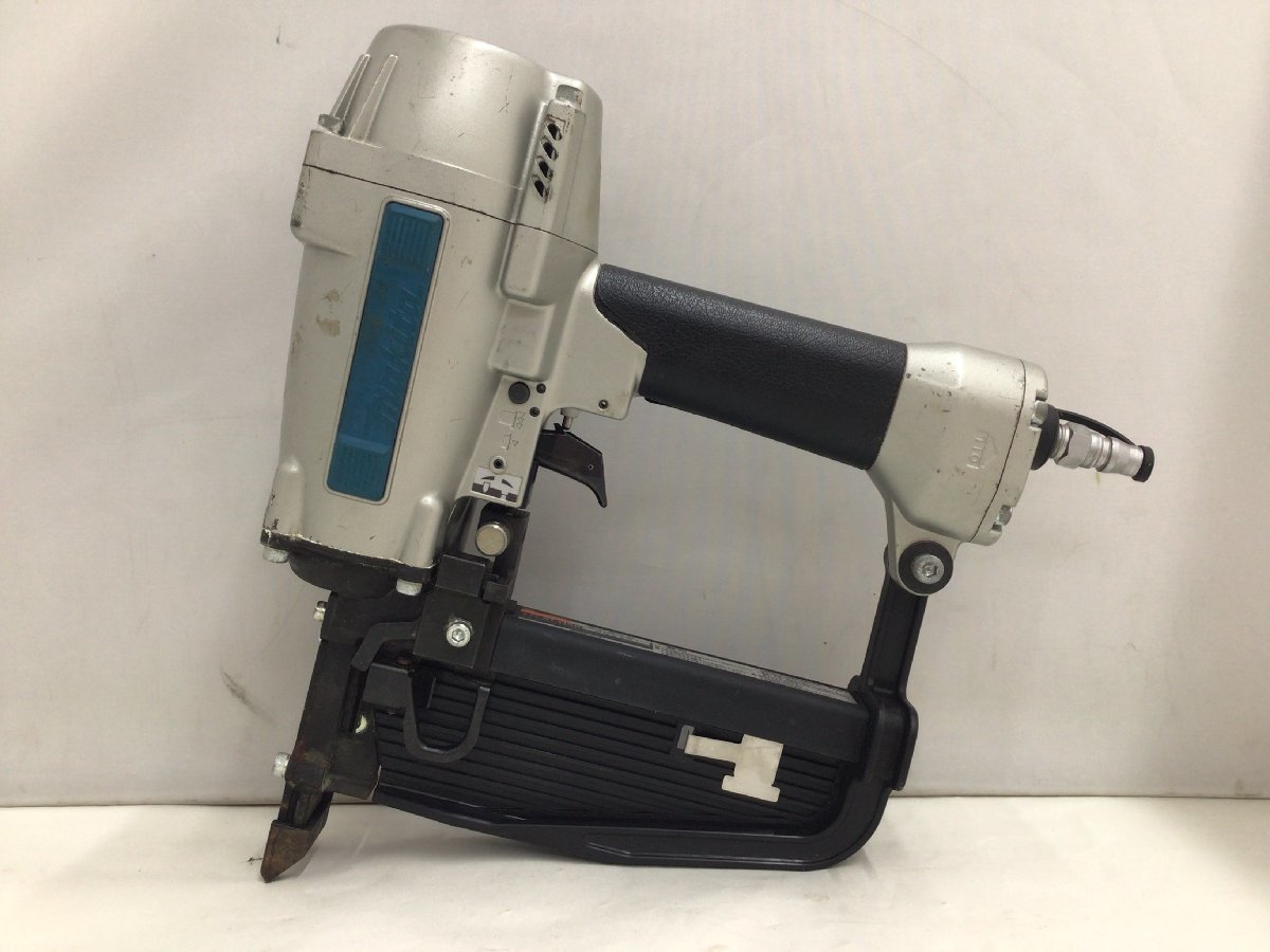 ショッピング マキタ makita AT1150B 11.3mmフロアタッカー 常圧 fawe.org
