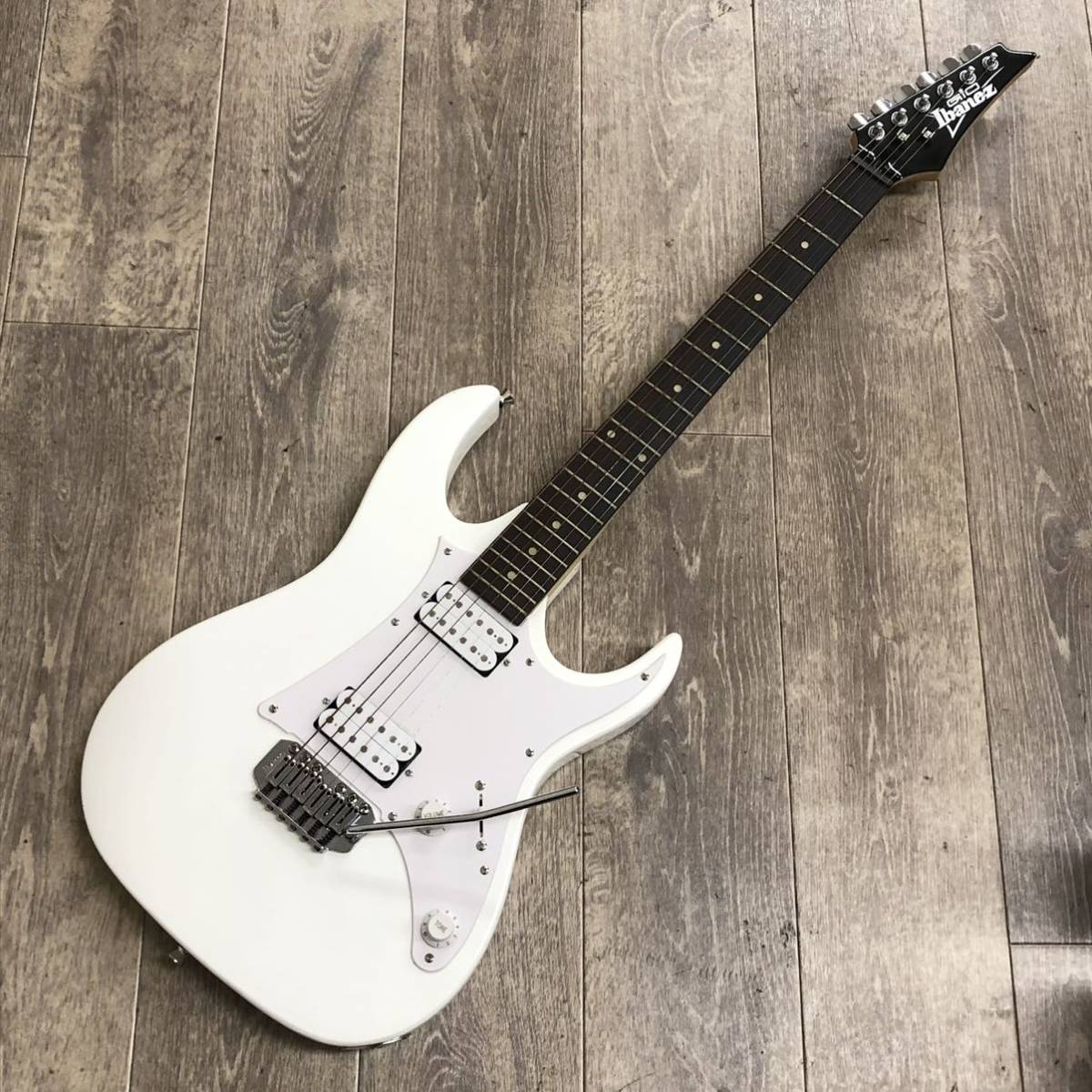 Ibanez アイバニーズ GiO ジオ シリーズ エレキギター ホワイト ソフト