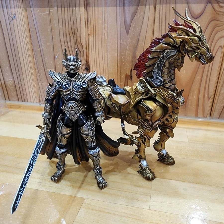 極魂 魔導馬 轟天(ゴウテン) +極魂 黄金騎士 牙狼(セット 極魂 魔導馬 轟天(ゴウテン) +極魂 黄金騎士 牙狼(セット