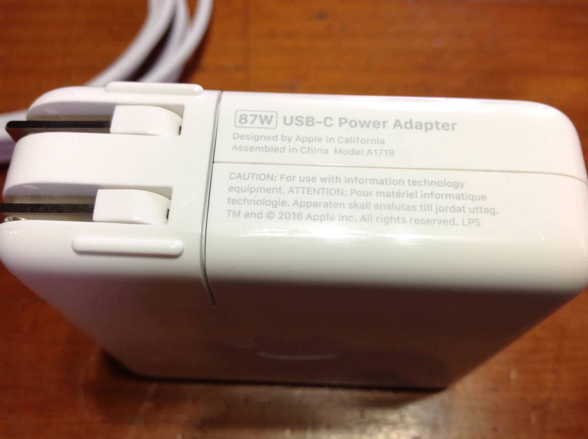 Apple 純正 87w USB-C PowerアダプターA1719 / USB-Cケーブル2ｍ付