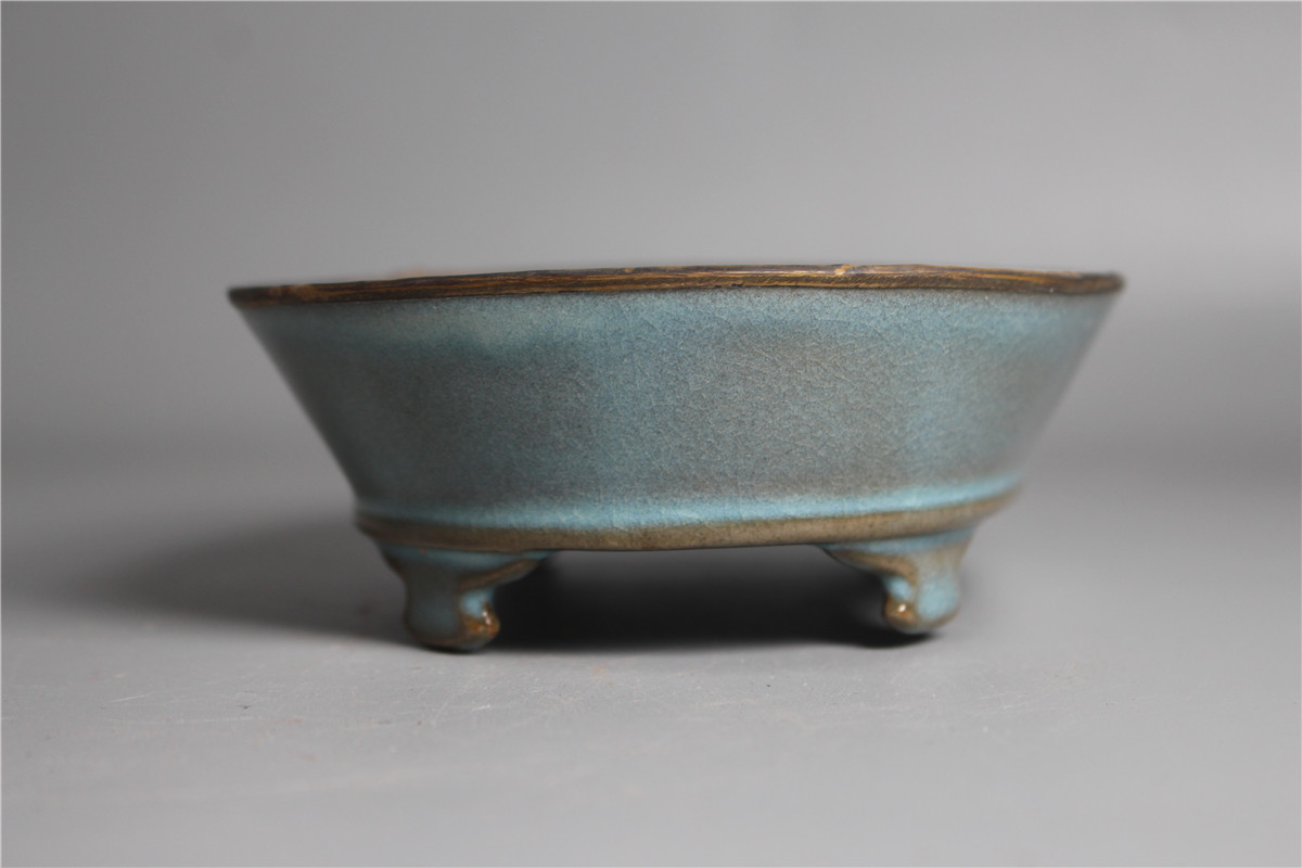 通販格安ヤフオク! - 宋 汝窯 天青釉 開片 描金刻字 包辺水仙盆 四足
