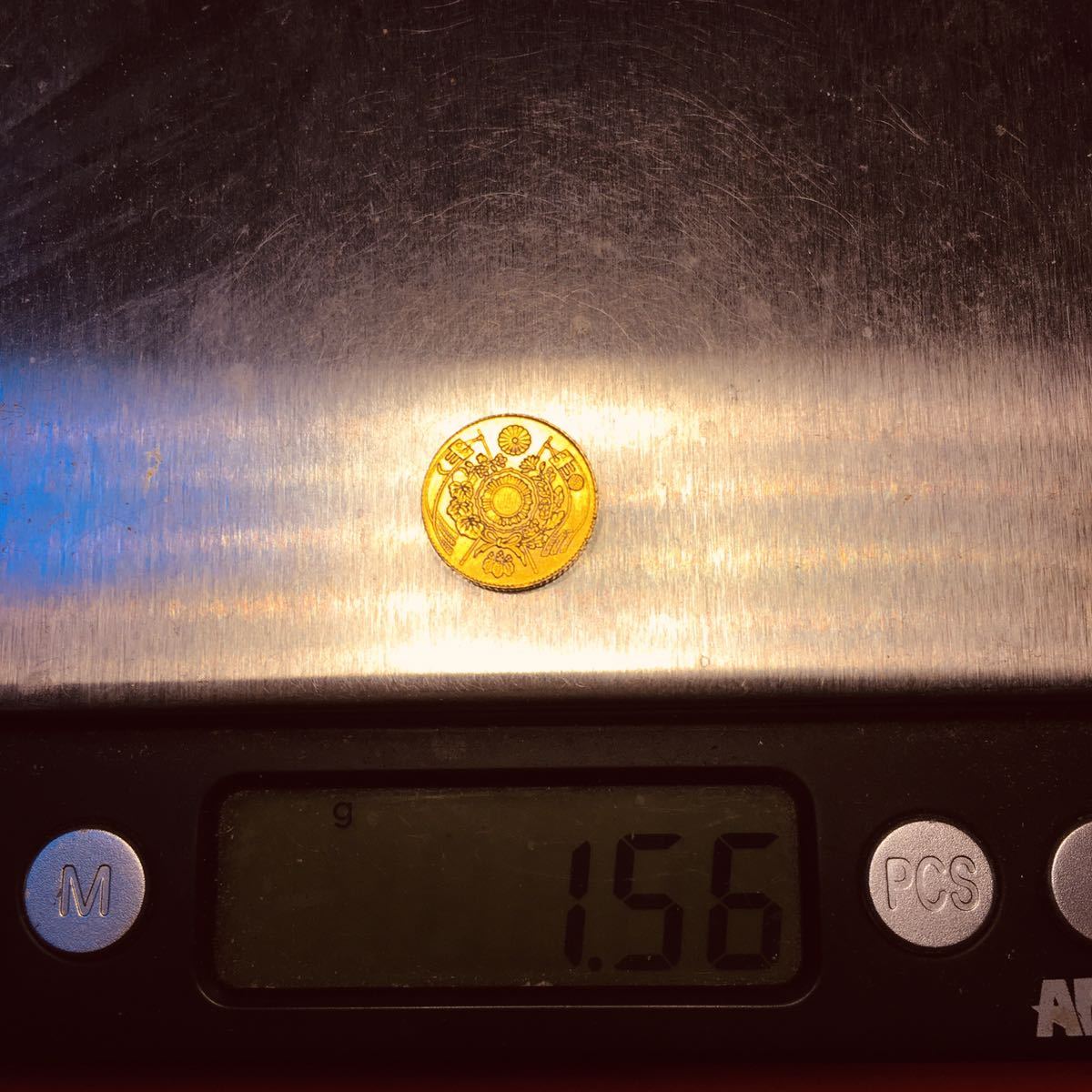 一圓 明治9年　大日本　菊の御紋　大型金貨　古銭　重さ1.56g_画像5