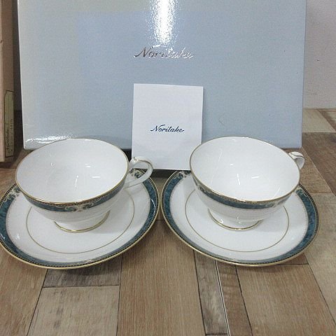 【未使用品】Noritake ノリタケ ESSEX COURT カップ＆ソーサー ペア 2客 ＆ 【中古】CALIPH PALACE プレート ケーキ皿＆サーバー セット _画像2