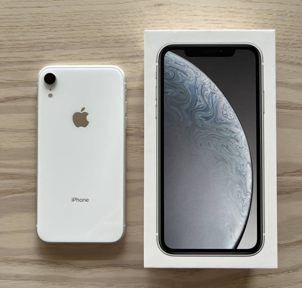 iPhone XR White 64 GB docomo - 通販 - pinehotel.info