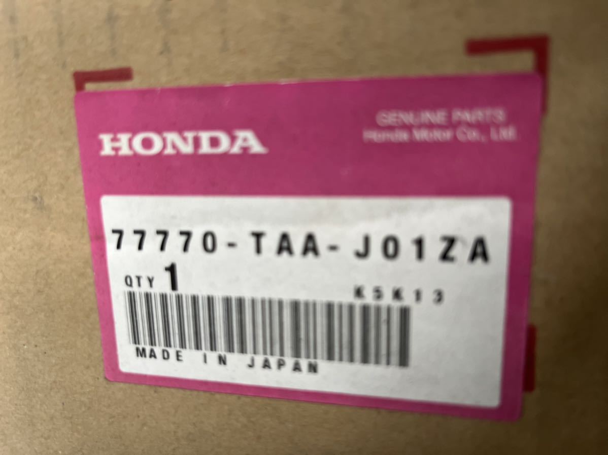 新品!送料込み!RP1〜5 ステップワゴン メーター下収納ボックス コンソールボックス 2