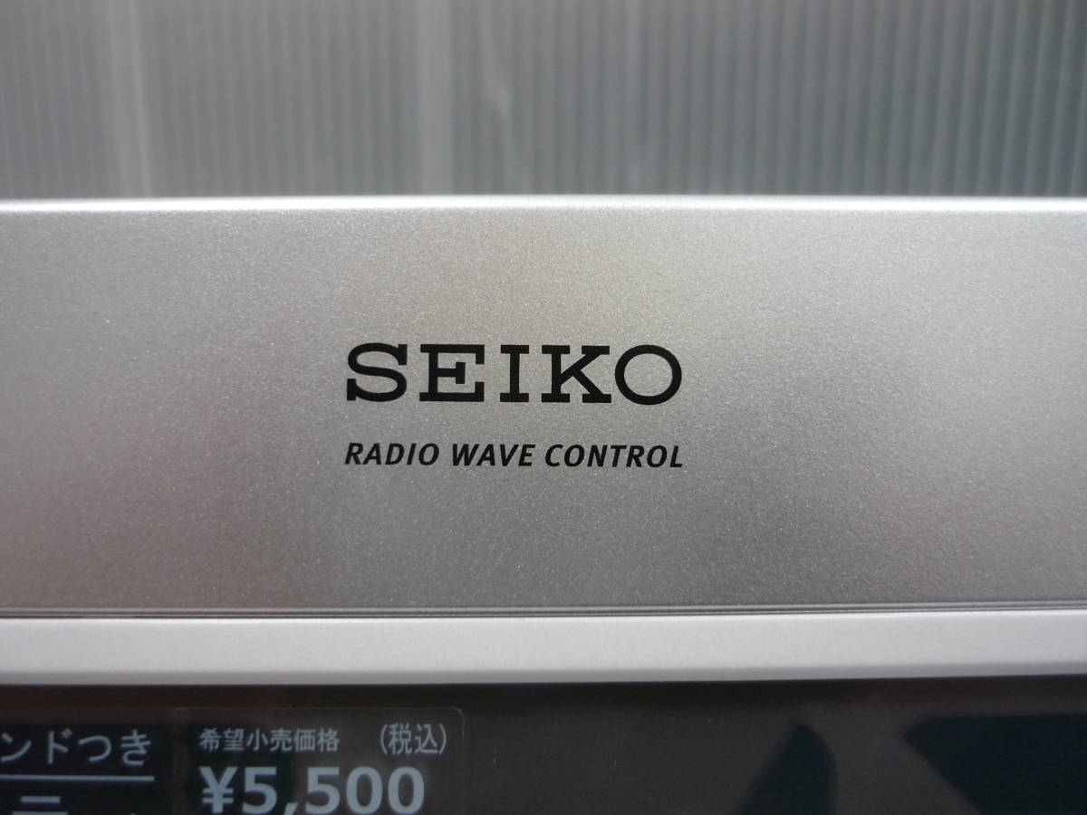 SEIKO 電波時計 SQ429W 温度 湿度 快適度表示 デジタル時計 置き用スタンド付き 壁掛け 家電製品 オフィス インテリア_画像7