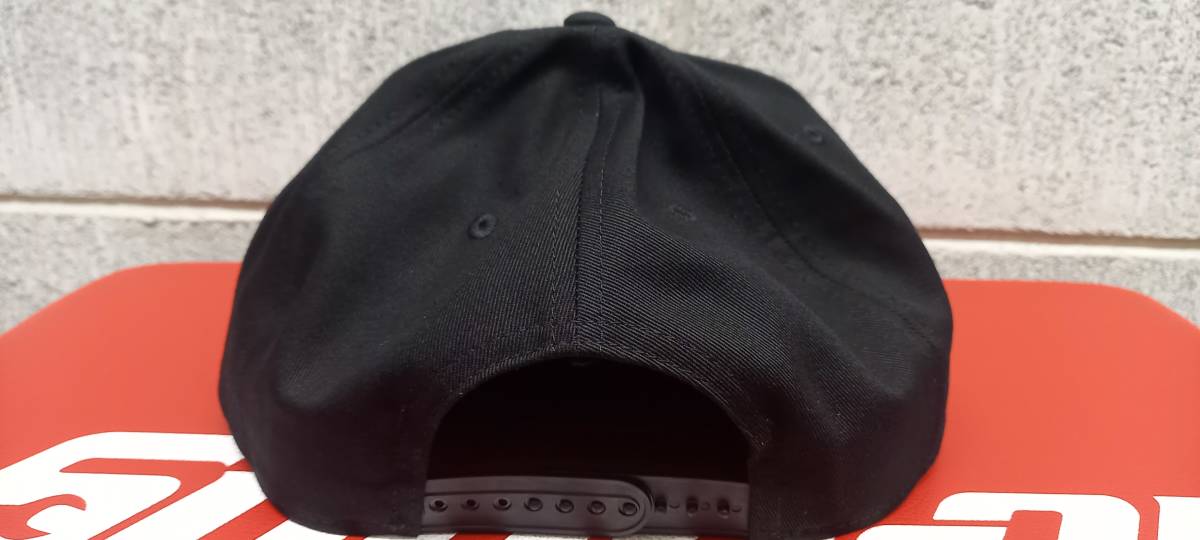 * new goods Snap-on Snap-on Flat cap hat FREE size black *