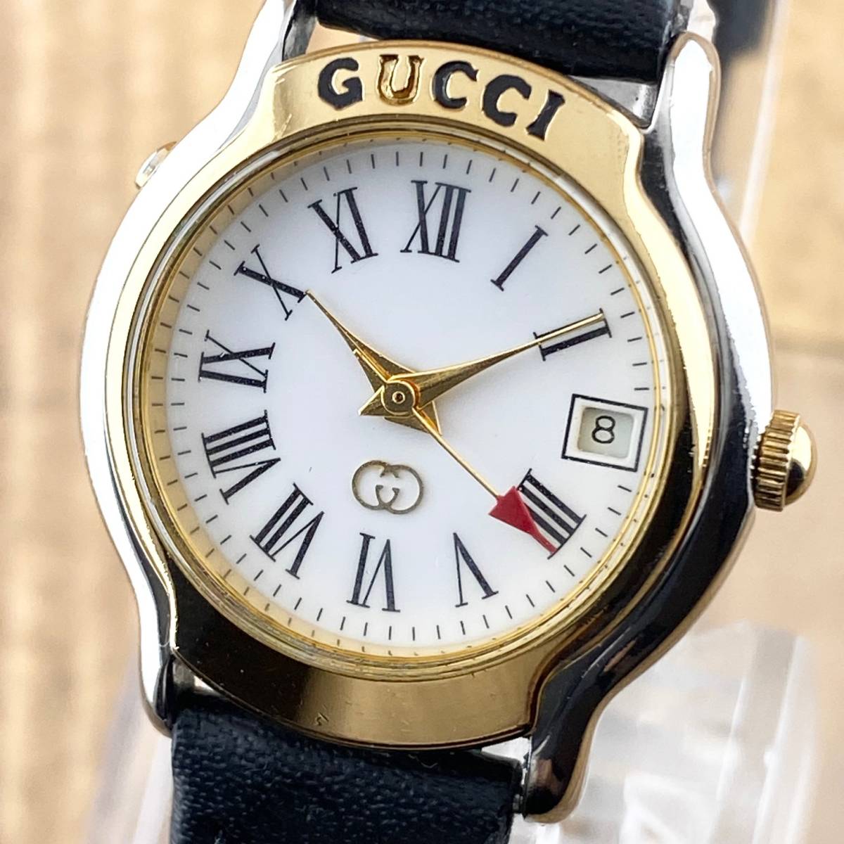 GUCCI グッチ 腕時計 レディース 8200M GMT ホワイト文字盤 ゴールド ローマン ラウンドフェイス 可動品