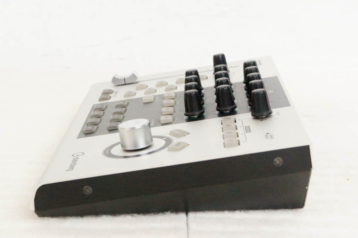 予約販売予約販売Steinberg CUBASE フィジカルコントローラー CC121