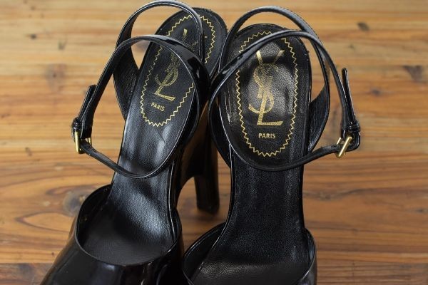 定番スタイル YVES SAINT LAURENT イヴサンローラン リボン ポイン