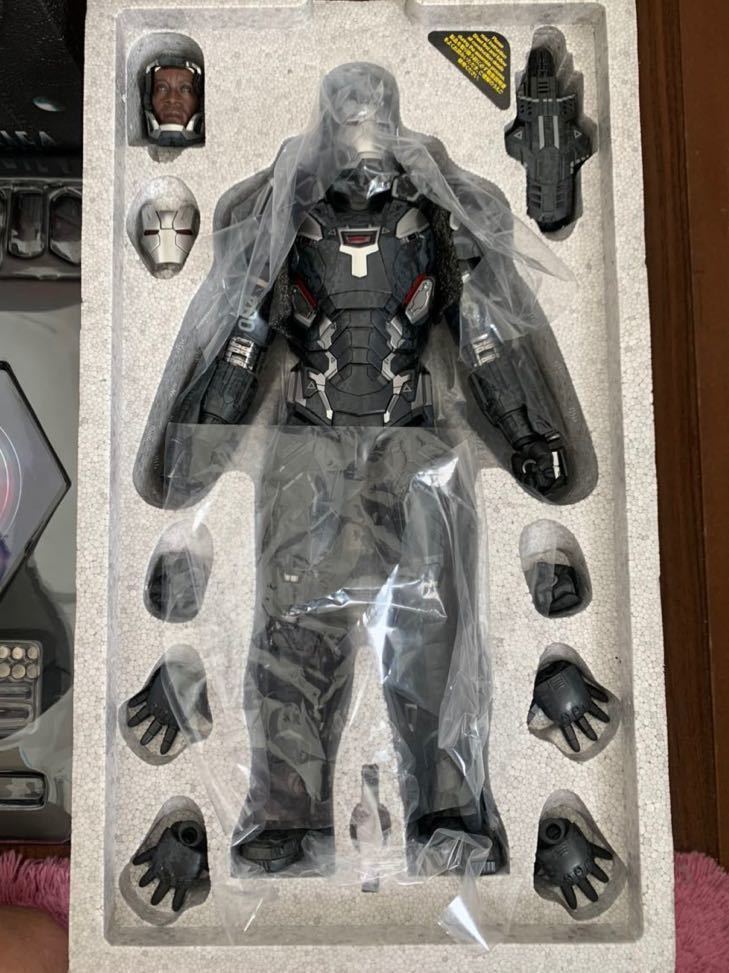 ホットトイズ アベンジャーズ インフィニティ・ウォー ウォーマシン