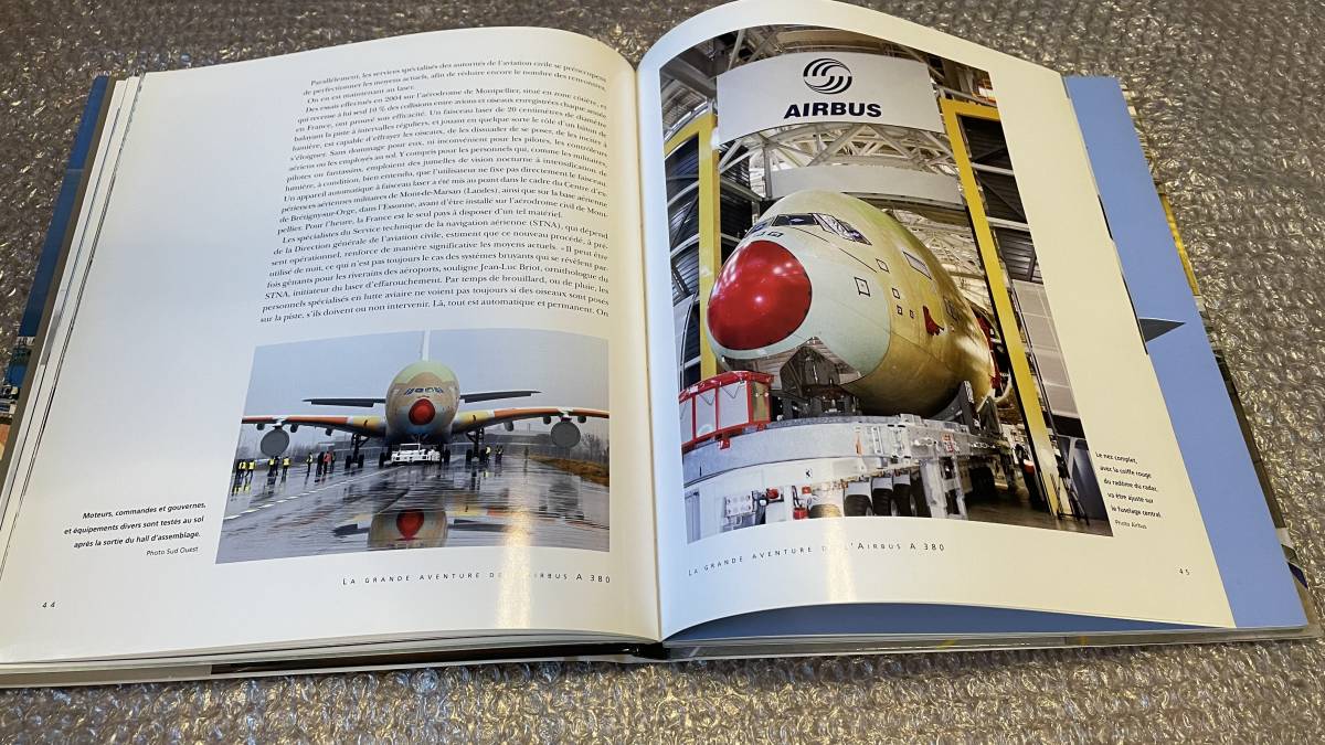 洋書★エアバスA380 原型機 生産工程&初飛行【写真集】★MSN001(初号機) トゥールーズ工場★旅客機 スーパージャンボ★豪華本_画像4