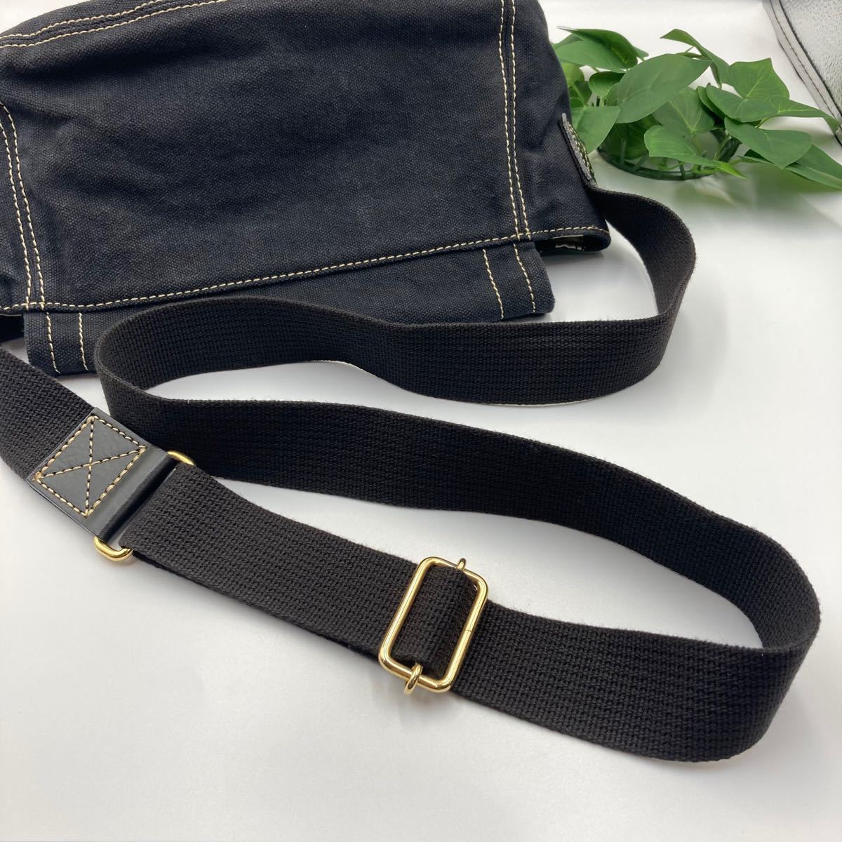 大人気 Vivienne Westwood ヴィヴィアンウエストウッド エッジ 大人気 Vivienne Westwood ヴィヴィアンウエストウッド エッジ