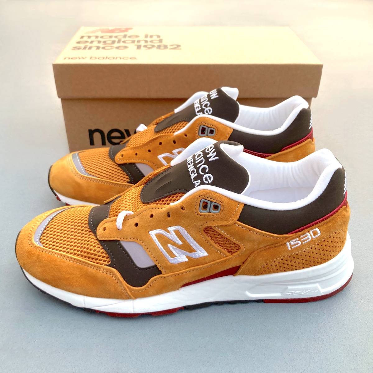 NB直営店限定 “SPICE PACK” NEW BALANCE M1530SE UK製 US7.5D 25.5cm スエード 新品 M1500 30th記念 イギリス英国製 マスタード イエロー_画像1