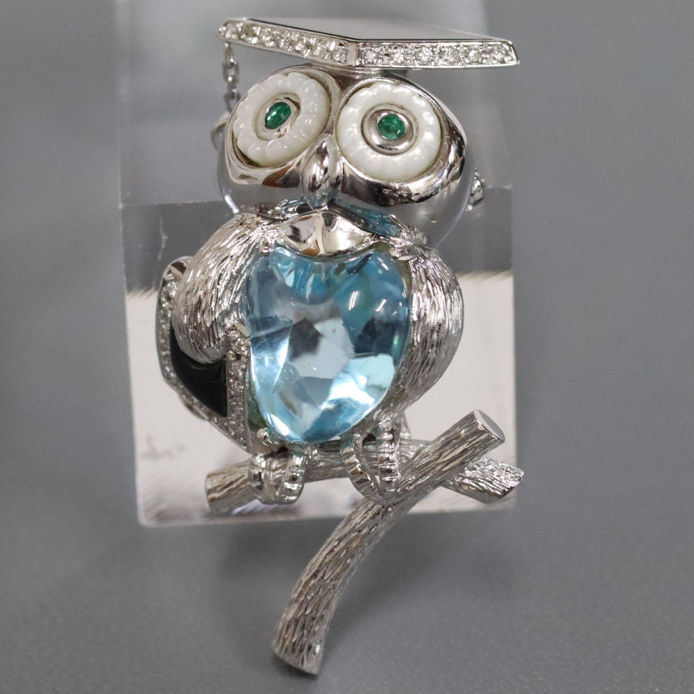 K18WG/K14 blue topaz brooch / pendant top owl motif D0.20 E0.10 13.0g